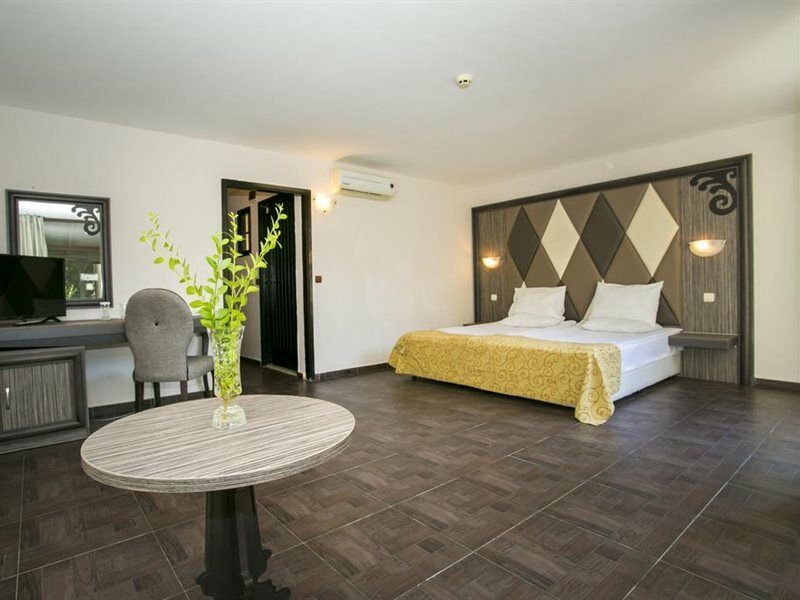 Elenite Villas ภายนอก รูปภาพ